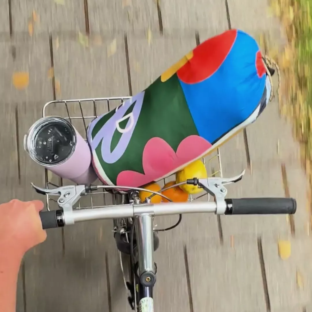 VOITED Insulated, Recycled & Versatile Outdoor Throw Blanket