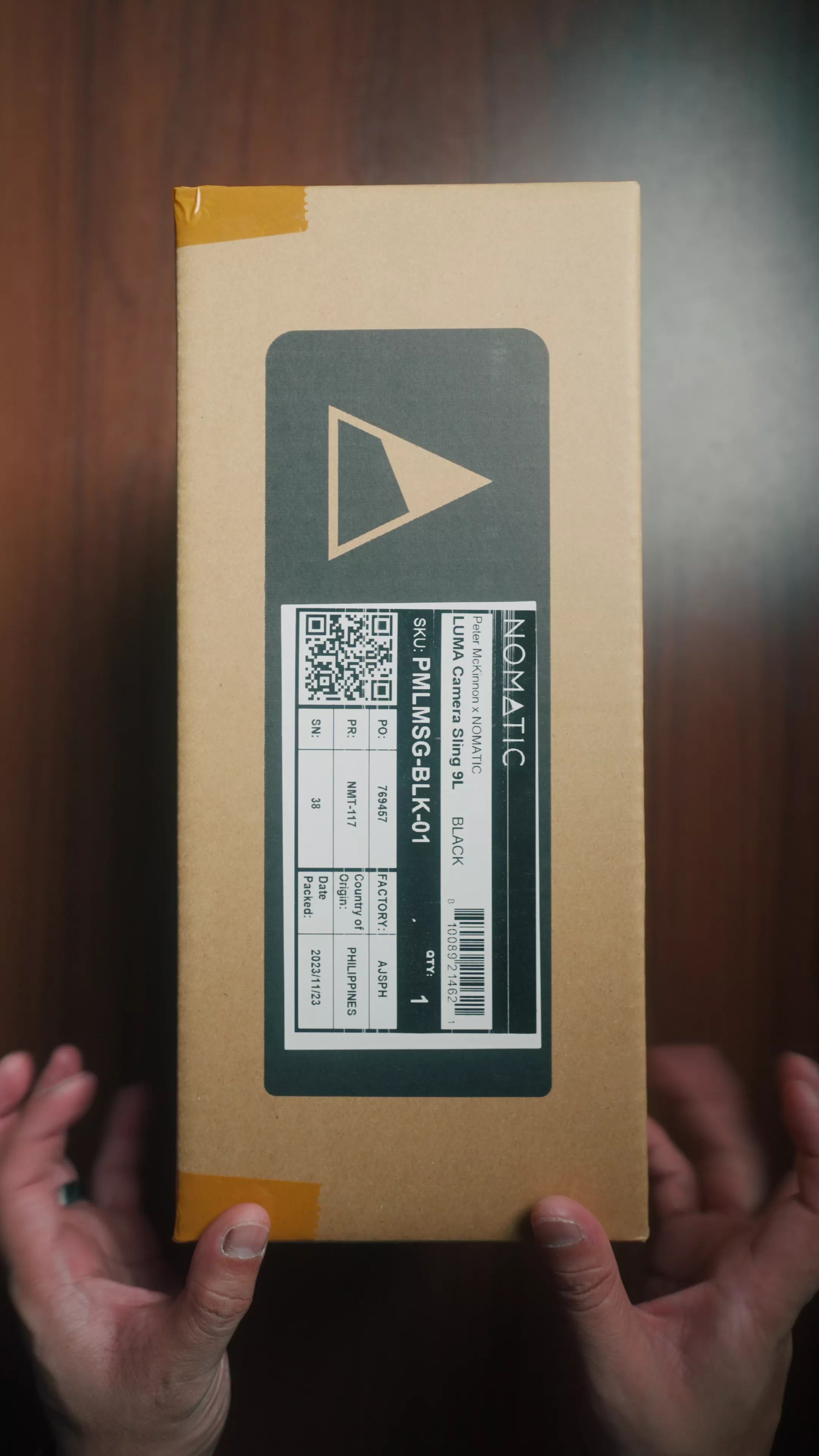 Luma Camera Sling 9L – Compact Camera Bag for Daily Carry | NOMATIC