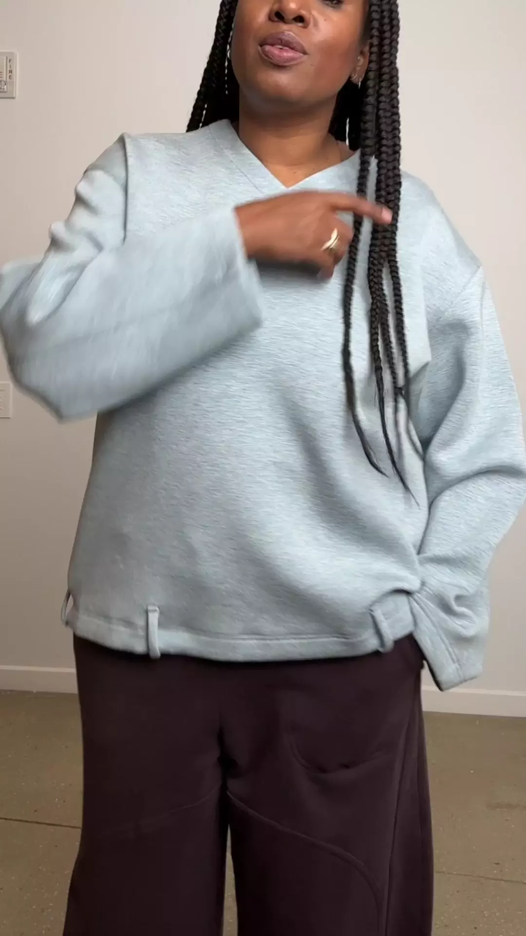 トップス tyoboxi Bonded Viscose Easy V-Neck – Tibi Official