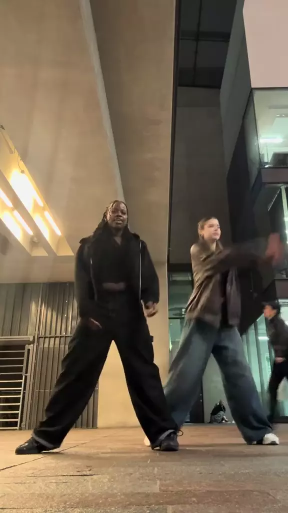 Mara Relaxed Fit Pocketed Cotton Wide Leg Jeans CS426 - Acubi